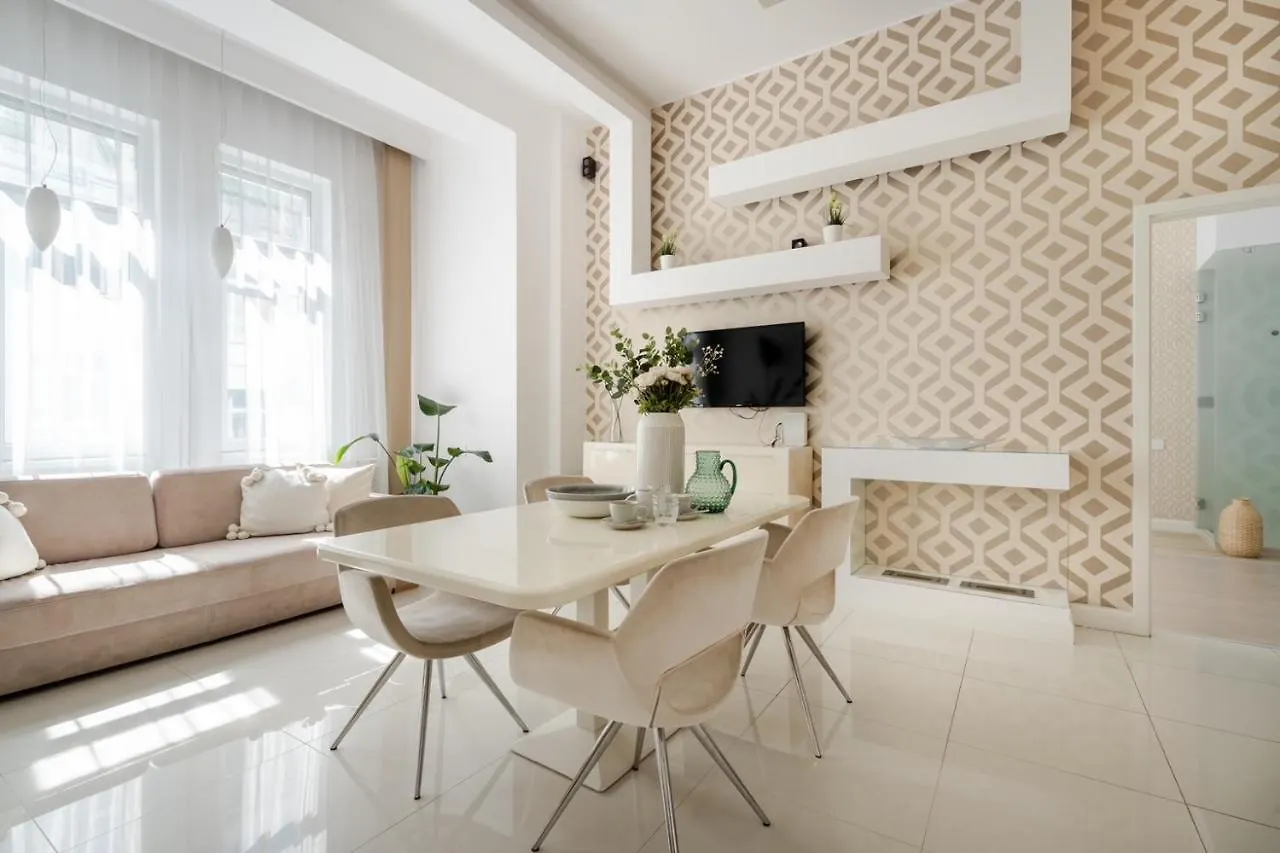 Beautiful Apartment In The Heart Of The City Budapest Hungary