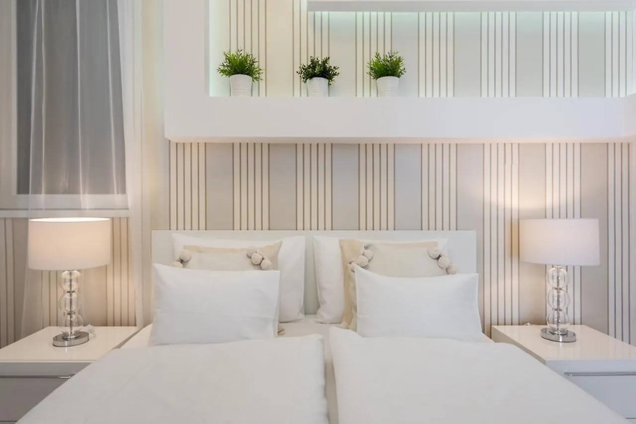 Beautiful Apartment In The Heart Of The City Budapest