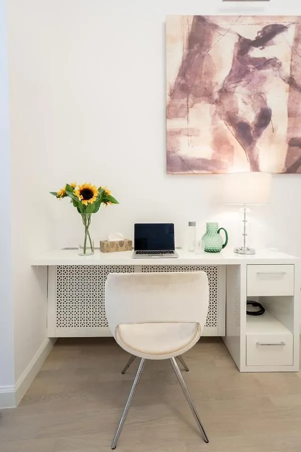 Beautiful Apartment In The Heart Of The City Budapest