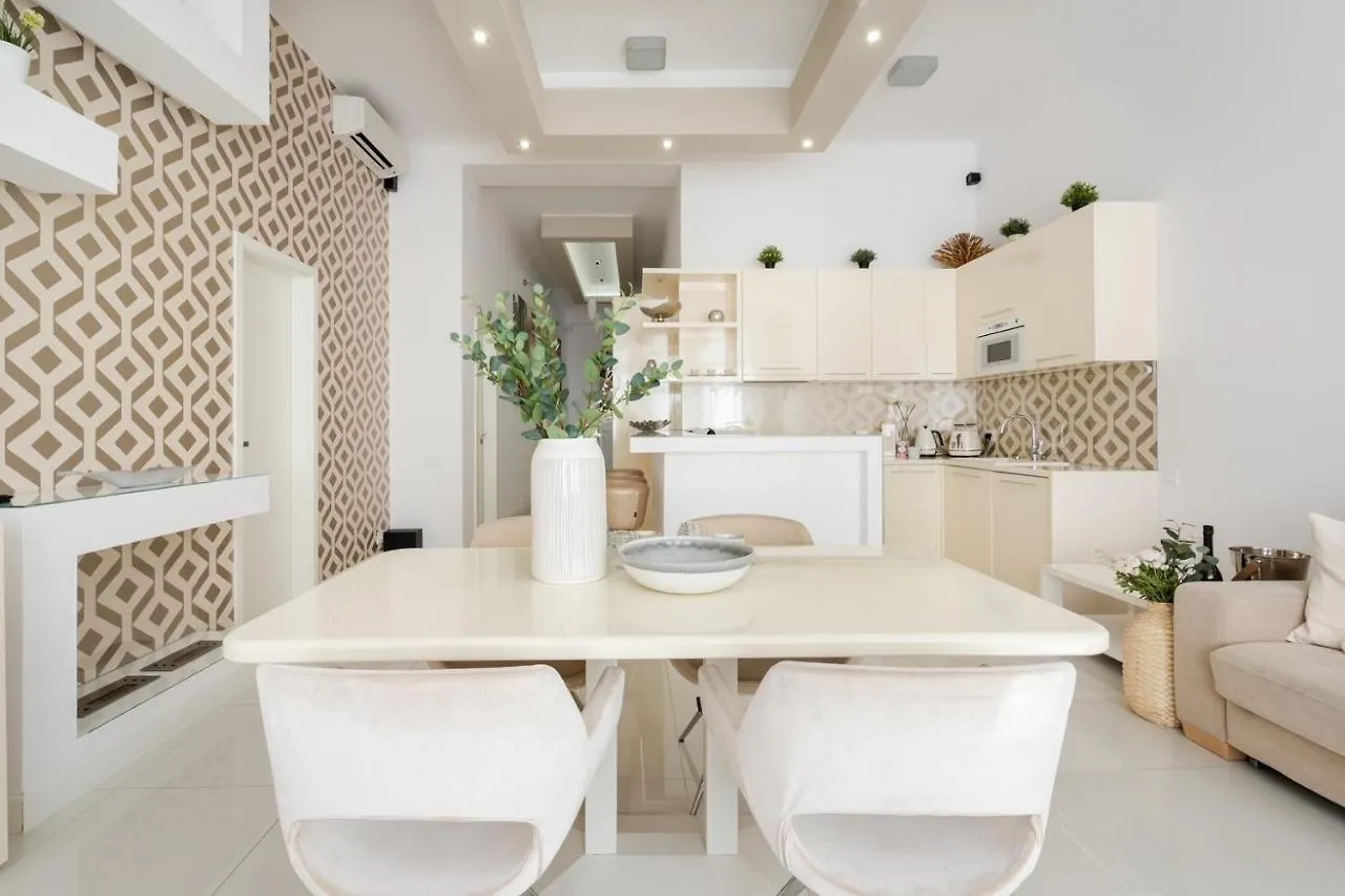 Beautiful Apartment In The Heart Of The City Budapest Hungary
